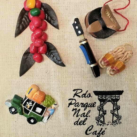 Colombia Souvenir Artisan Hand Crafted Distressed Wall Hanging Key Holder - Picture 6 of 7